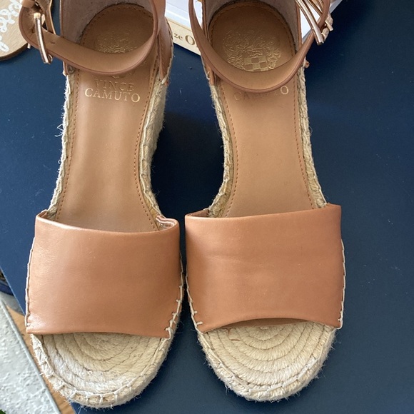 Vince Camuto Wedge sandals - Picture 2 of 10